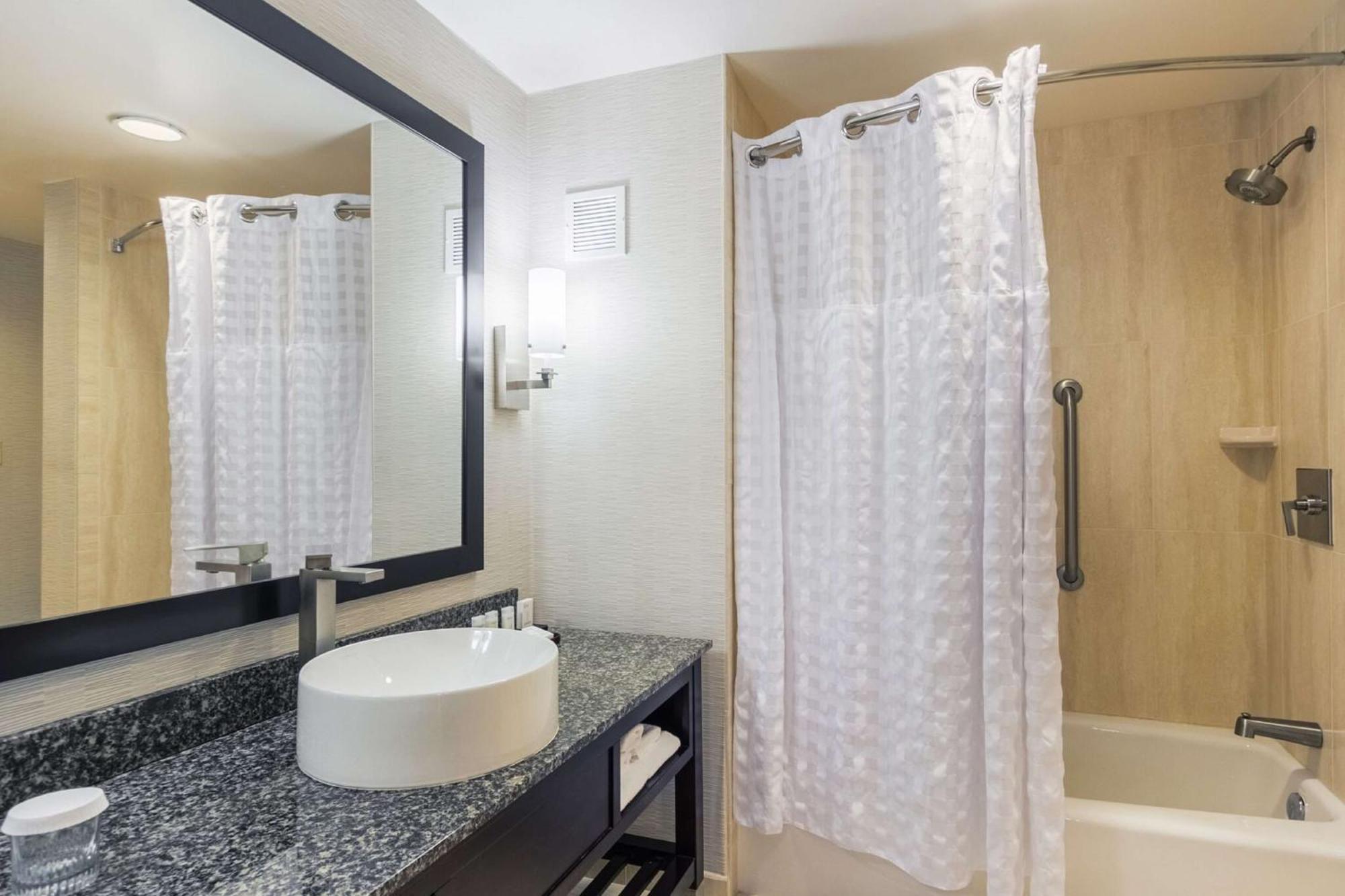 Embassy By Hilton Newark Airport Elizabeth