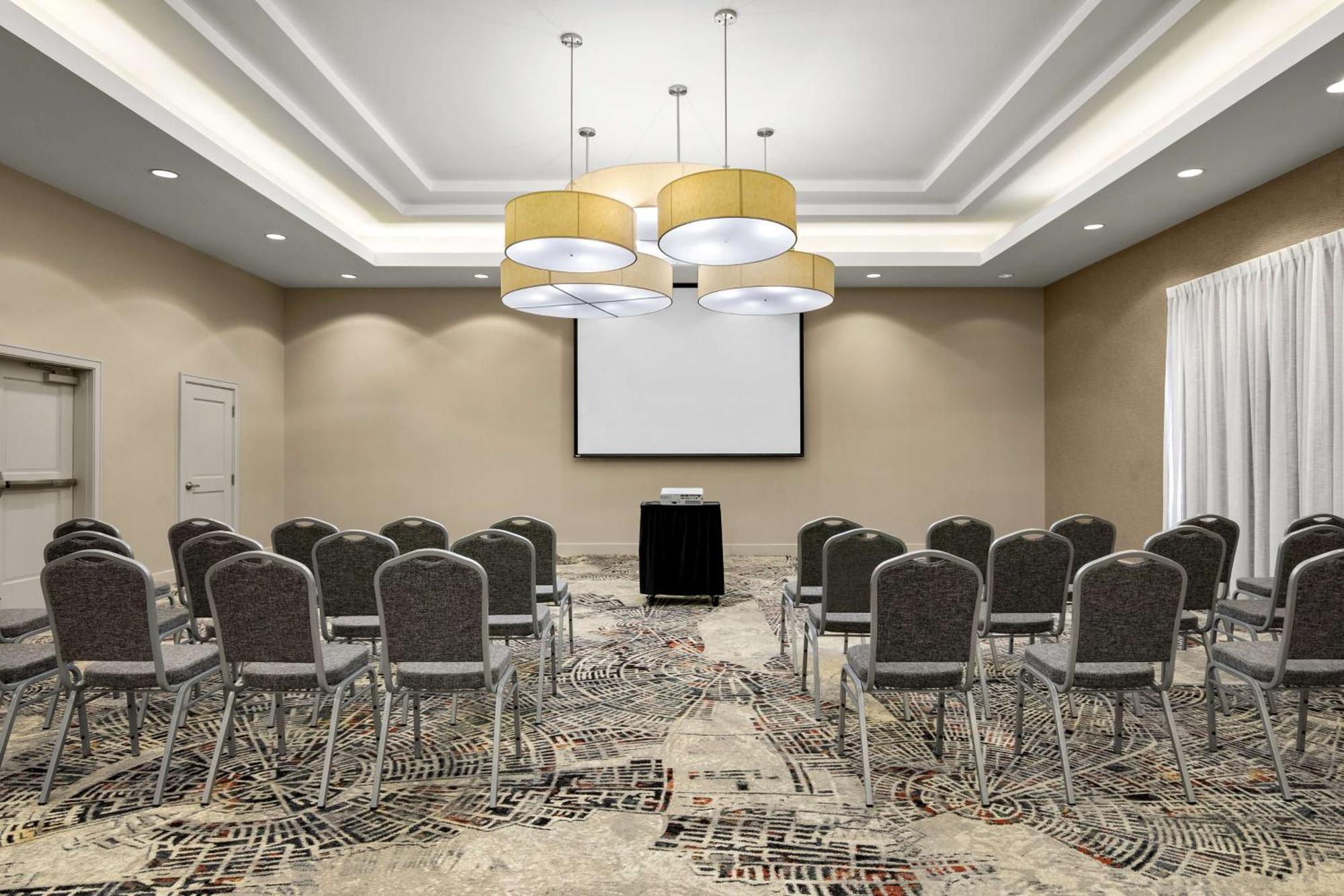 Embassy By Hilton Newark Airport Hotel Elizabeth