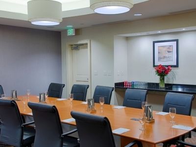 Hotel Embassy By Hilton Newark Airport Elizabeth
