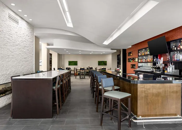 Embassy Suites By Hilton Newark Airport