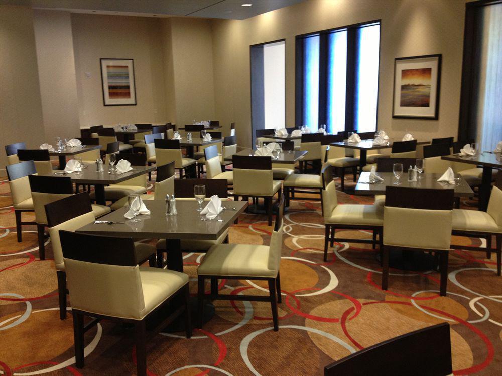 Embassy By Hilton Newark Airport 4*