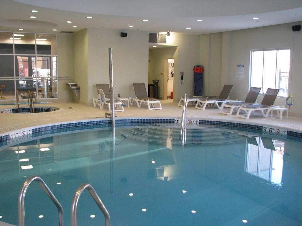Hotel Embassy By Hilton Newark Airport