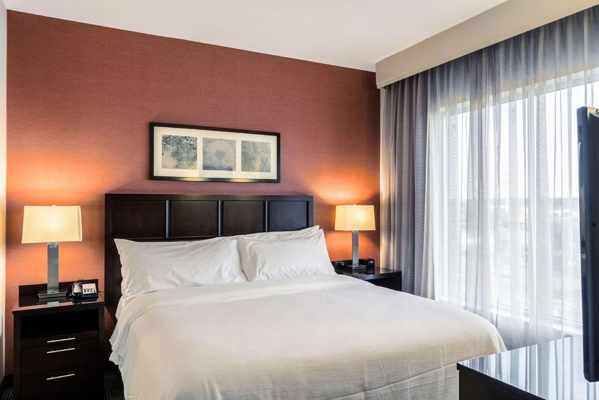 Embassy By Hilton Newark Airport Hotel