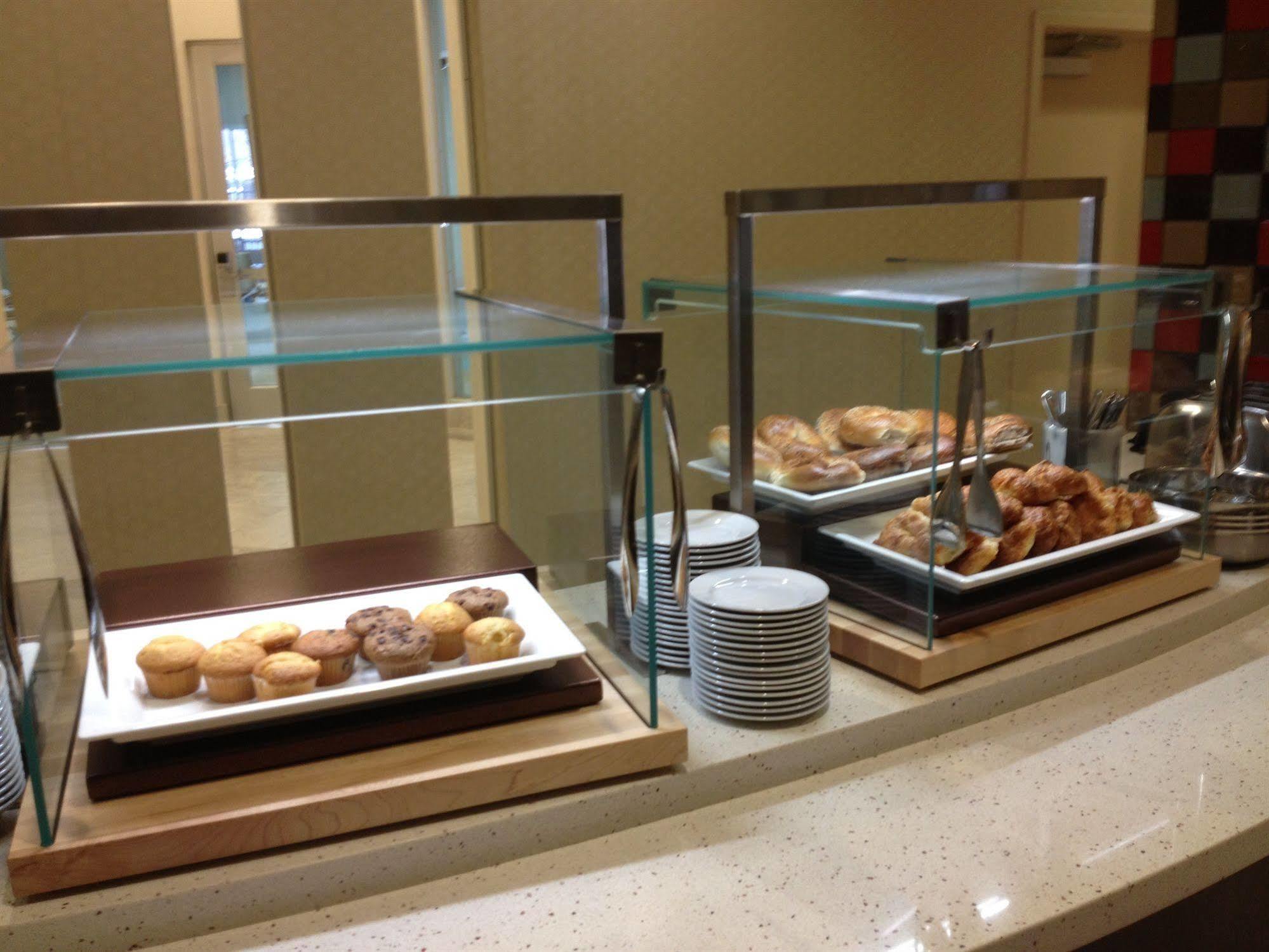 Embassy By Hilton Newark Airport Hotel Elizabeth
